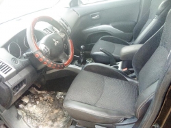 4X4 MITSUBISHI OUTLANDER VENANT