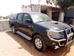 4x4 TOYOTA HILLUX DOUBLE CABINE