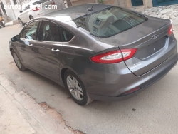 FORD FUSION SE VENANT