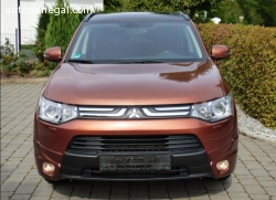 Mitsubishi outlander full option 7 places