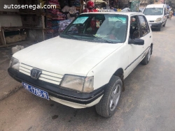 PEUGEOT 205