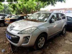 PEUGEOT 4007