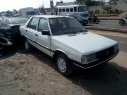 RENAULT 9