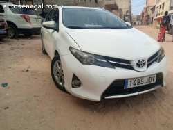 TOYOTA AURIS 2015