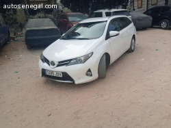 TOYOTA AURIS 2015