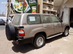 TOYOTA LAND CRUISER 9PLACES